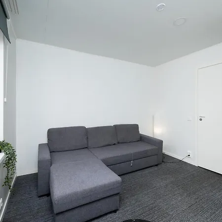 1 - Bright & Quiet 2br Apartment, Near Old Town *